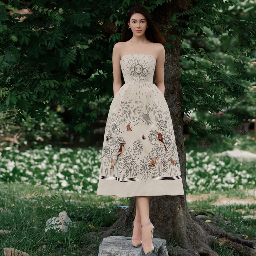 Solairè Runway Sexy Strapless Botanics Print Midi Dress, Boho Luxury Gown